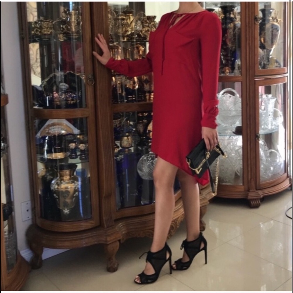 BCBGMaxAzria long sleeve midi dress♥️